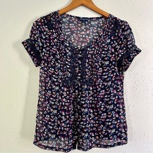 🦋 American Eagle Outfitters Blue Floral Lightweight Short Sleeve Blouse Small